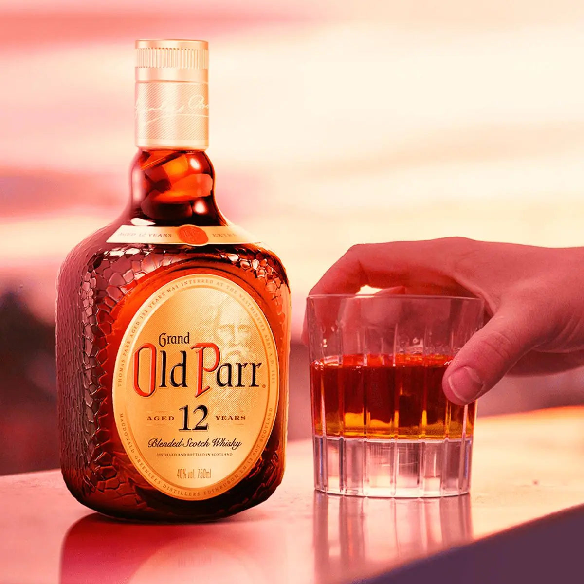 Whisky Old Parr 750ML + JW Gold Label 750ML - Hollister